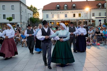 Folklorni večer_Rakek in Burja (6)